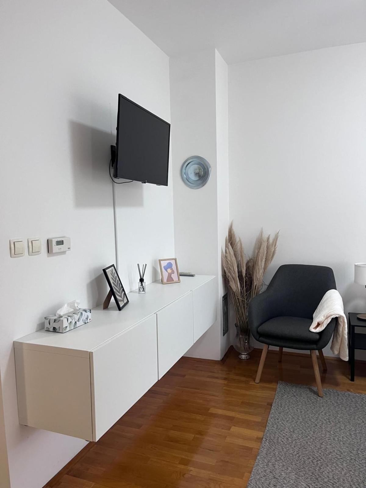 Studio Apartman - Sweet&Little Vrbovec Eksteriør billede